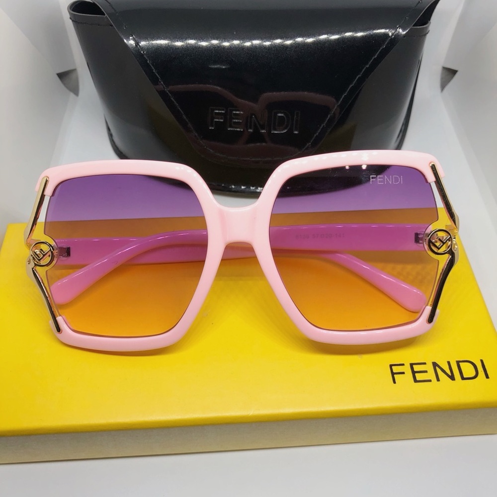 Fendi ladies pinky